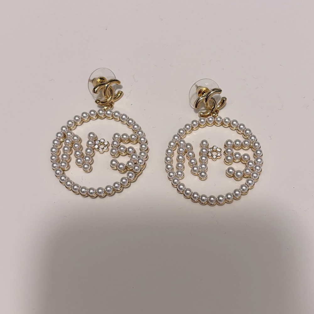 CHANEL Pearl and Gold No. 5 Earrings